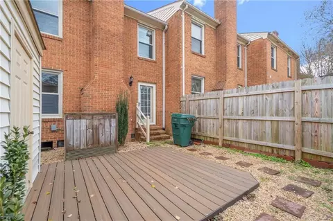 Exterior - 4 Riverview Ct, Suffolk, VA 23434 photo 6 of 10