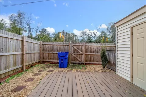 Exterior - 4 Riverview Ct, Suffolk, VA 23434 photo 2 of 10
