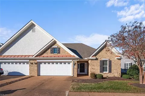528 Dunning Ln, Chesapeake, VA 23322