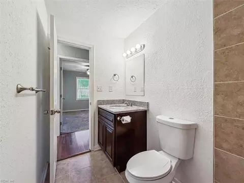 2 Brentwood Dr, Hampton, VA 23669 photo 27