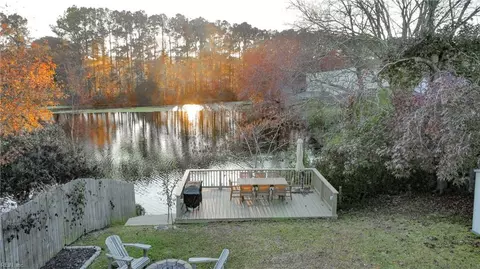 2157 Weybridge Dr, Virginia Beach, VA 23454