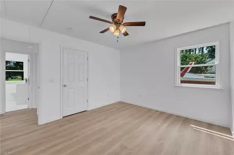 Bedroom - 71 Beach Rd, Hampton, VA 23664 photo 2 of 2