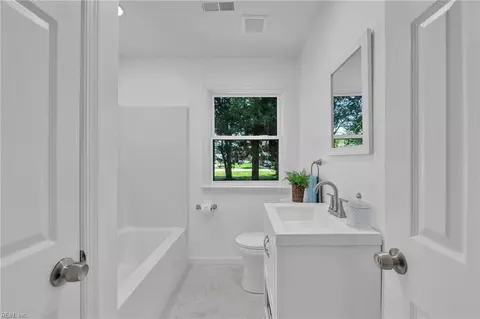Bath - 71 Beach Rd, Hampton, VA 23664 photo 2 of 2