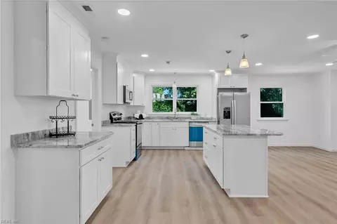 Kitchen - 71 Beach Rd, Hampton, VA 23664 photo 1 of 4