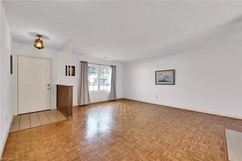 1 Denver Cir, Hampton, VA 23666 photo 6