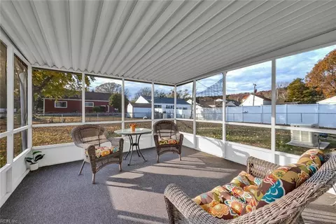 1 Denver Cir, Hampton, VA 23666 photo 4