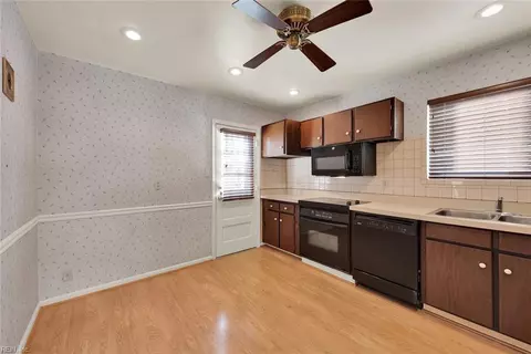 1 Denver Cir, Hampton, VA 23666 photo 10