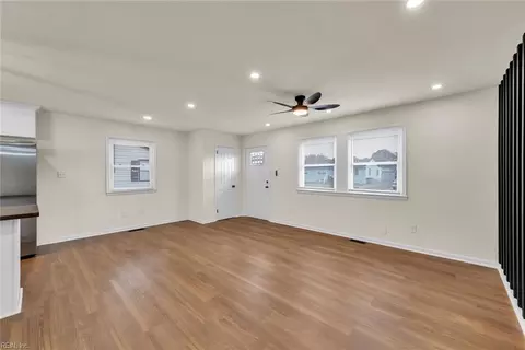 1315 Saxton Dr, Hampton, VA 23669 photo 6