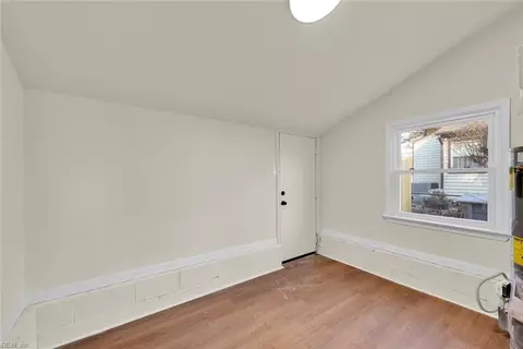 1315 Saxton Dr, Hampton, VA 23669 photo 17