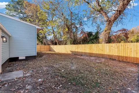 1315 Saxton Dr, Hampton, VA 23669 photo 38