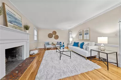 Living - 1003 Delaware Ave, Suffolk, VA 23434 photo 4 of 7