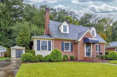 Exterior - 1003 Delaware Ave, Suffolk, VA 23434 photo 1 of 7