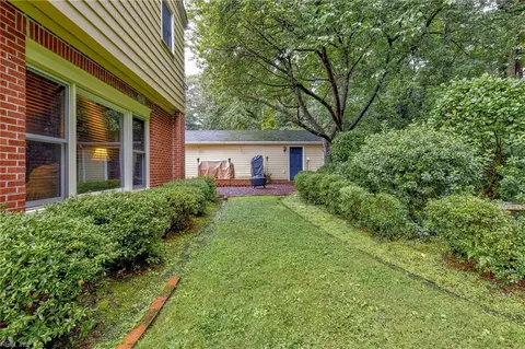 Exterior - 1003 Delaware Ave, Suffolk, VA 23434 photo 3 of 7