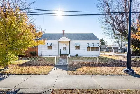 2100 E Pembroke Ave, Hampton, VA 23664