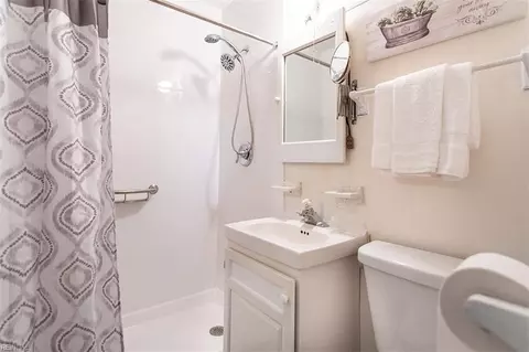 Bath - 2100 E Pembroke Ave, Hampton, VA 23664 photo 1 of 1