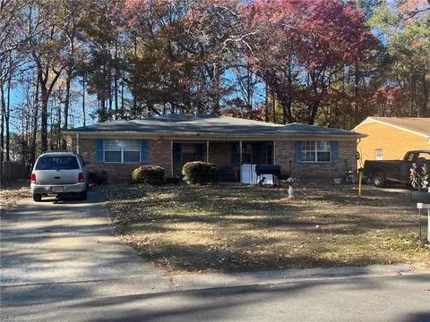 6021 Camellia Dr, Suffolk, VA 23435