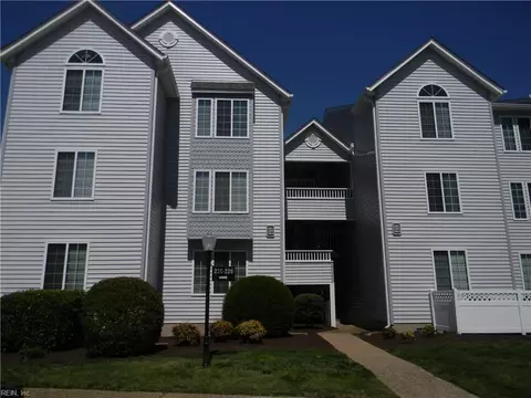 226 Island Cove Ct #B, Hampton, VA 23669