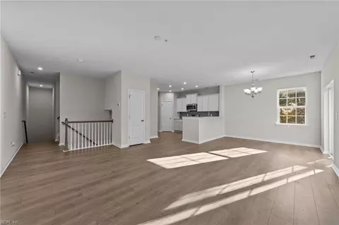 Entry Way - 307 Freeman Dr, Hampton, VA 23666 photo 2 of 8