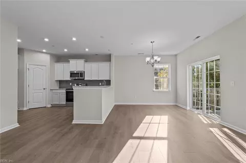 Living - 307 Freeman Dr, Hampton, VA 23666 photo 5 of 5