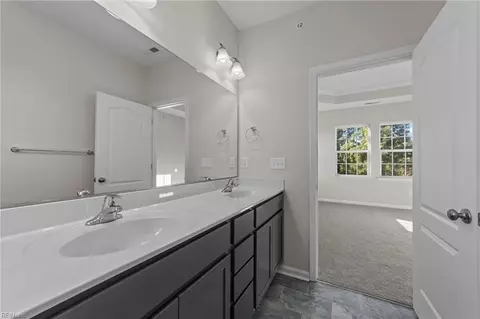Entry Way - 307 Freeman Dr, Hampton, VA 23666 photo 7 of 8