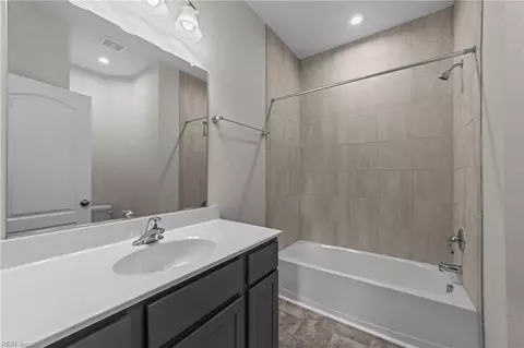 Bath - 307 Freeman Dr, Hampton, VA 23666 photo 1 of 2
