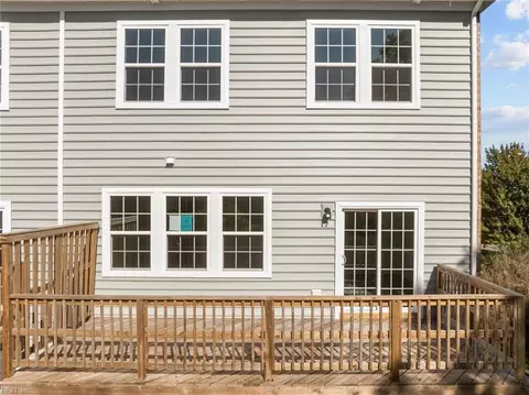 Exterior - 307 Freeman Dr, Hampton, VA 23666 photo 6 of 7