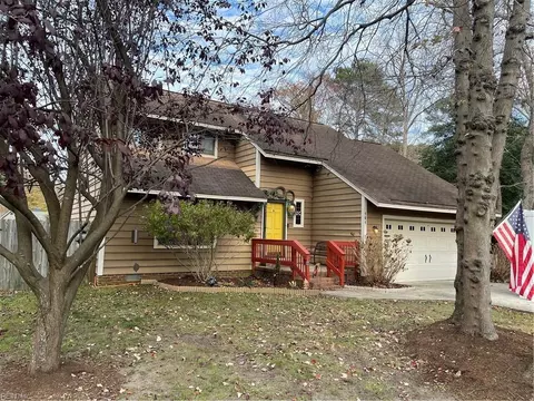 101 Warehouse Crse, Yorktown, VA 23692