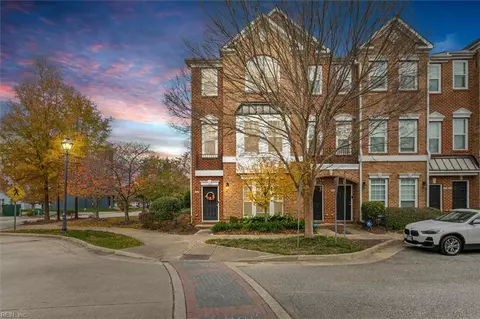 684 Claire Ln, Newport News, VA 23602