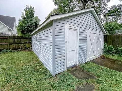 Exterior - 4723 Woolsey St, Norfolk, VA 23513 photo 7 of 9