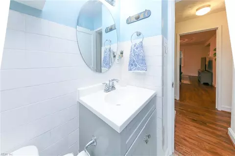 Bath - 4723 Woolsey St, Norfolk, VA 23513 photo 2 of 2