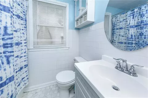 Bath - 4723 Woolsey St, Norfolk, VA 23513 photo 1 of 2