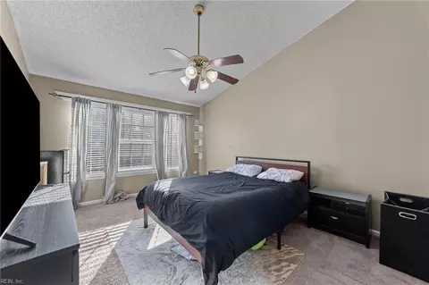 Bedroom - 152 Corwin Cir, Hampton, VA 23666 photo 1 of 4