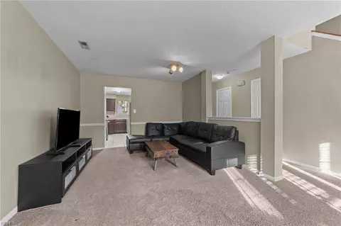 Living - 152 Corwin Cir, Hampton, VA 23666 photo 2 of 3