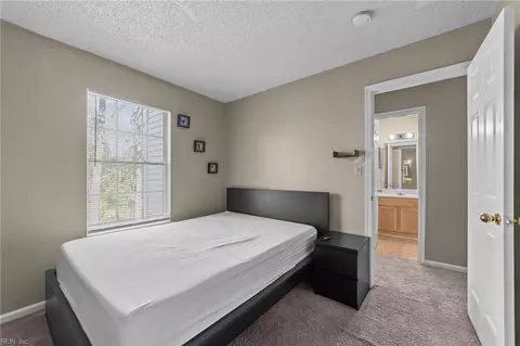 Bedroom - 152 Corwin Cir, Hampton, VA 23666 photo 3 of 4