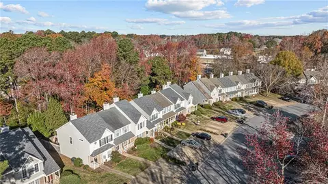 View/Area - 152 Corwin Cir, Hampton, VA 23666 photo 3 of 4