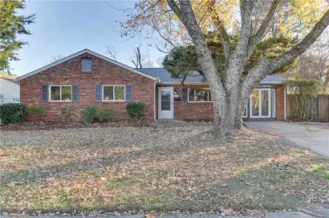 450 Beaumont St, Hampton, VA 23669 photo 2