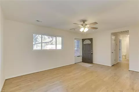 450 Beaumont St, Hampton, VA 23669 photo 9