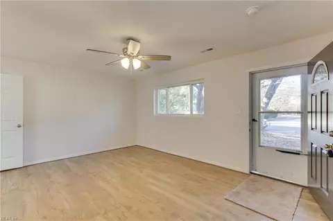 450 Beaumont St, Hampton, VA 23669 photo 8