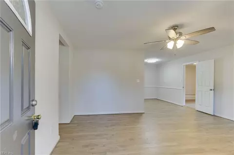 450 Beaumont St, Hampton, VA 23669 photo 5