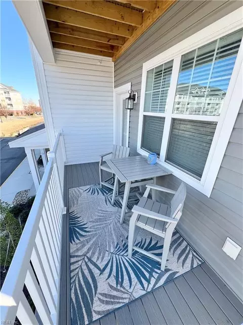 Exterior - 1509 Waitsel Dr #202, Chesapeake, VA 23320 photo 2 of 3