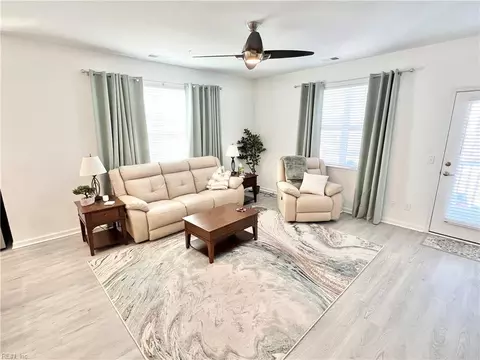 Living - 1509 Waitsel Dr #202, Chesapeake, VA 23320 photo 1 of 2