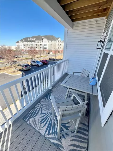 Exterior - 1509 Waitsel Dr #202, Chesapeake, VA 23320 photo 3 of 3