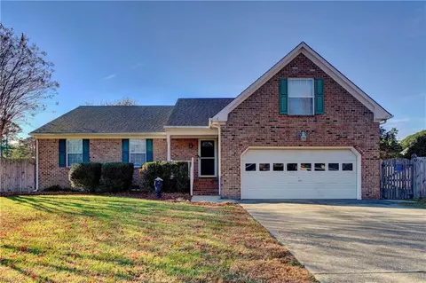 3304 Tyre Neck Rd, Chesapeake, VA 23321