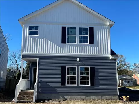 123 N Lloyd St, Suffolk, VA 23432