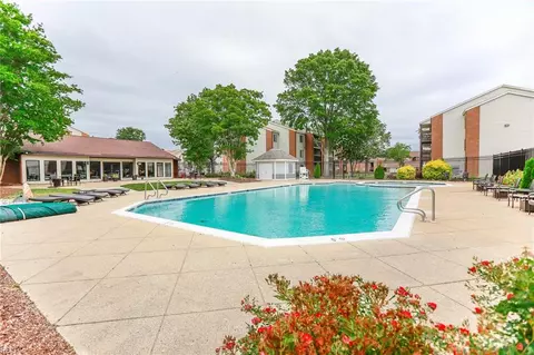 129 Hampton Club Dr, Hampton, VA 23666 photo 3