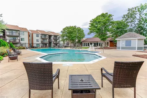 129 Hampton Club Dr, Hampton, VA 23666 photo 5