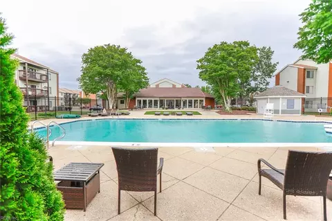 129 Hampton Club Dr, Hampton, VA 23666 photo 4