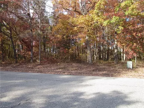 15446 Warwick Blvd, Newport News, VA 23608