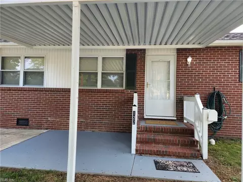 Exterior - 122 Duval Ct, Hampton, VA 23669 photo 2 of 6