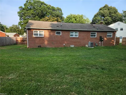 Exterior - 122 Duval Ct, Hampton, VA 23669 photo 6 of 6